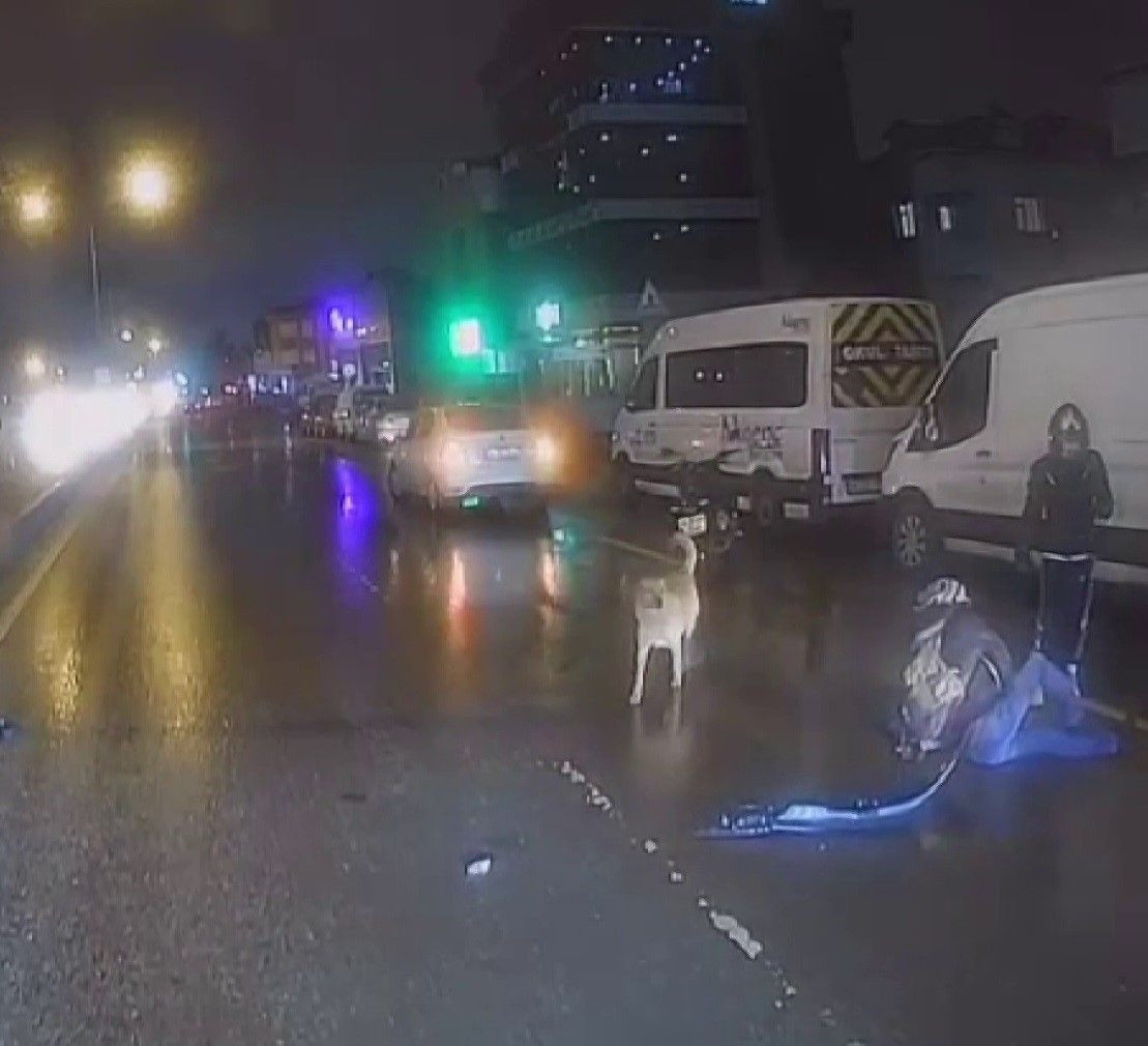 Ataşehir’de Feci Kaza: Hafif Ticari Araç Yayalara Çarptı - Sayfa 1