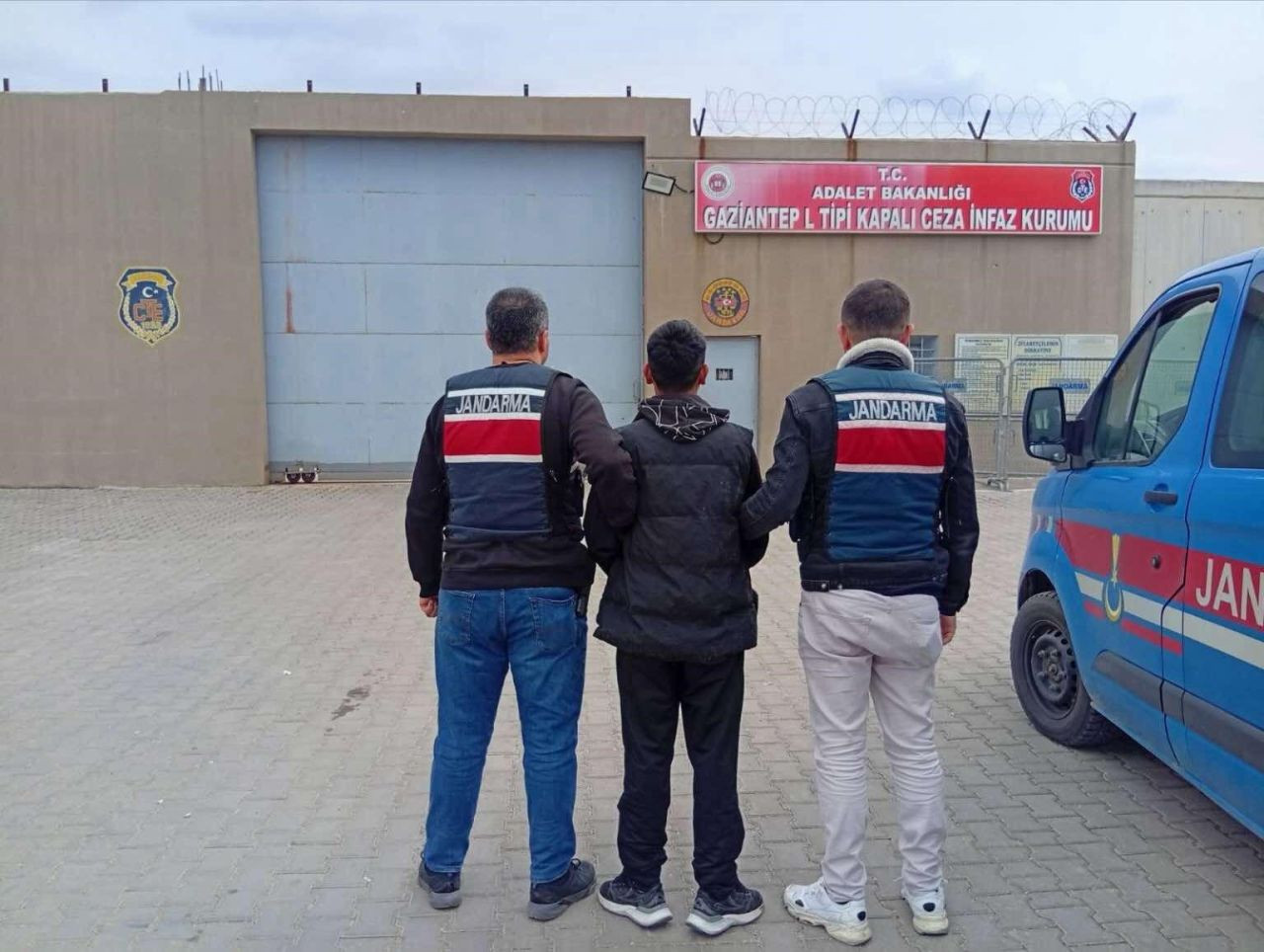 Gaziantep’te Silahlı Yağma Suçundan Aranan Firari Yakalandı - Sayfa 1