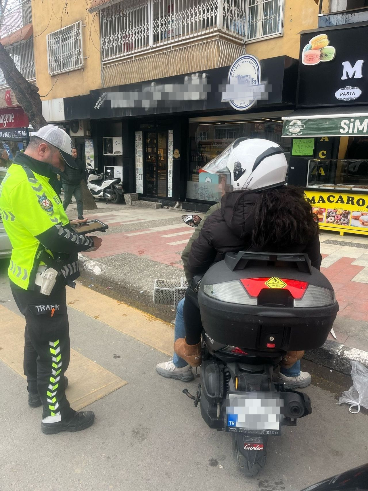 Manisa’da Motosiklet Denetimi: 59 Araç Trafikten Men Edildi - Sayfa 3