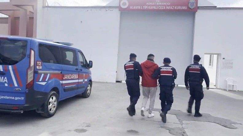 Alanya’da Kaçak Silah Operasyonu: 42 Şüpheli Hakkında İşlem - Sayfa 3