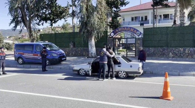 Alanya’da Kaçak Silah Operasyonu: 42 Şüpheli Hakkında İşlem - Sayfa 2