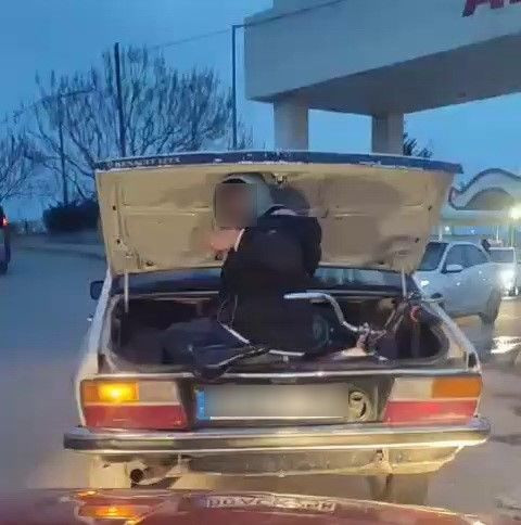 Adıyaman’da Akıl Almaz Görüntü: Otomobil Bagajında Tehlikeli Yolculuk - Sayfa 1