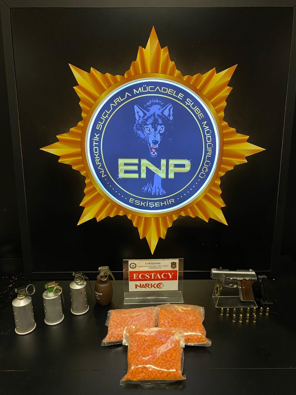 Eskişehir’de Uyuşturucu Operasyonu: Patlayıcı Madde De Ele Geçirildi - Sayfa 3