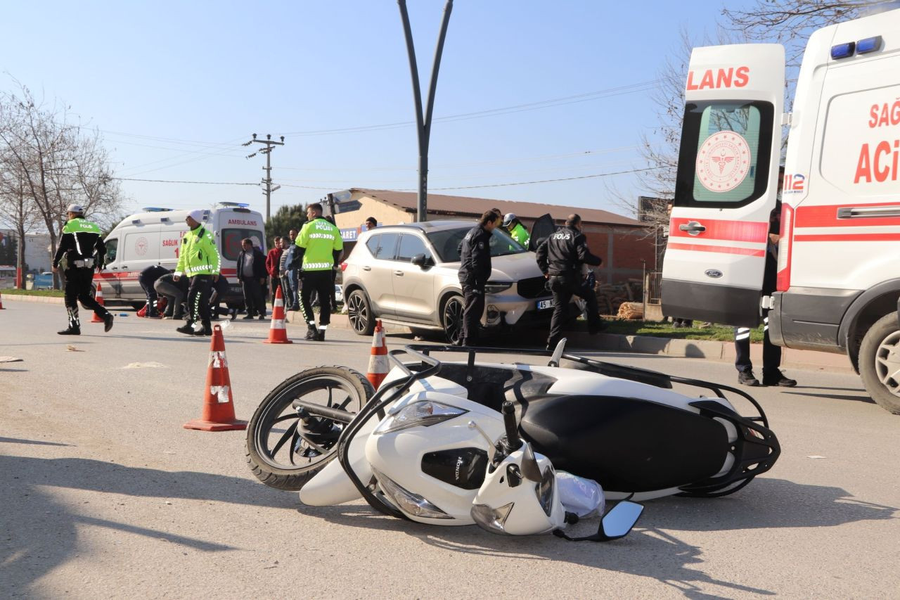 Turgutlu’da Otomobil ile Motosiklet Çarpıştı: 2 Kişi Yaralandı - Sayfa 3