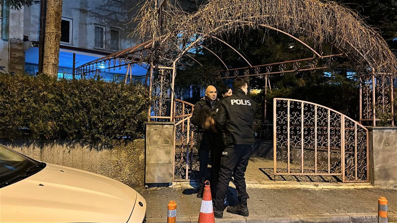 Kayseri’de 14. Kat Penceresine Çıkan Şahıs İkna Edildi - Sayfa 2