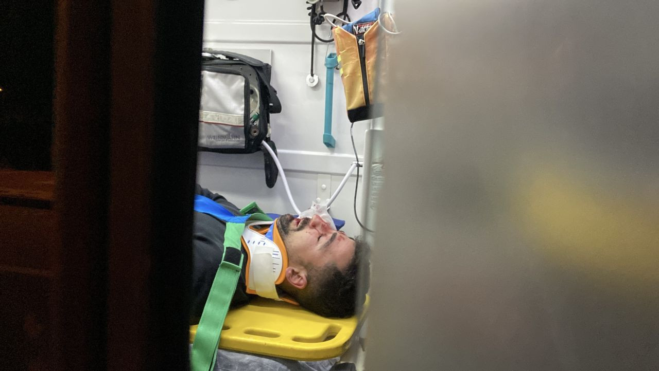 Otomobil Başıboş Ata Çarptı: Sürücü Yaralandı, At Telef Oldu - Sayfa 1