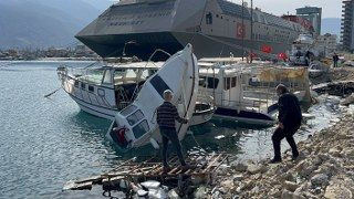 Kuvvetli Fırtınayla Alabora Olan Tekne Vinçle Kurtarıldı - Sayfa 8