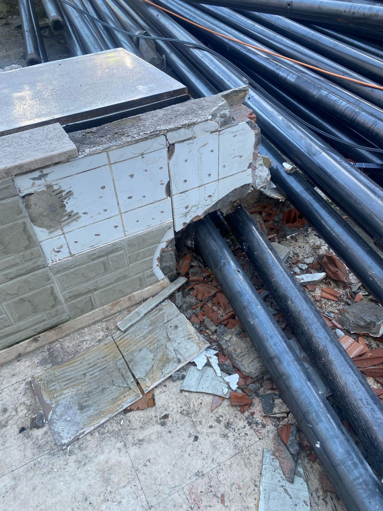 Sarıyer'de Freni Patlayan Demir Yüklü Tır Devrildi: 1 Yaralı - Sayfa 5