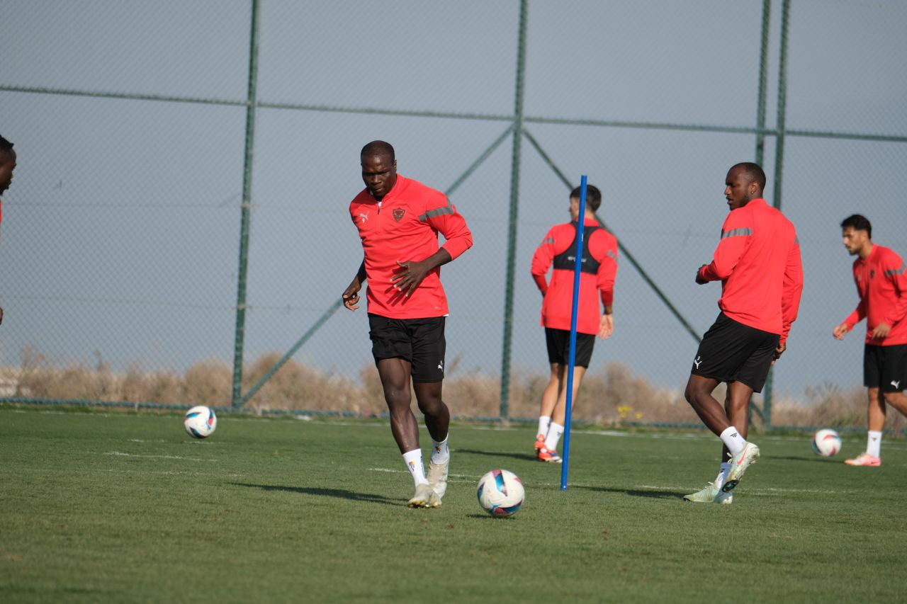 Atakaş Hatayspor, Trabzonspor Maçı İçin Hazırlıklarını Sürdürüyor - Sayfa 3