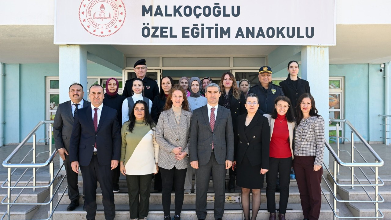 Uşak Valisi Naci Aktaş, Öğrencilerle Bir Araya Geldi