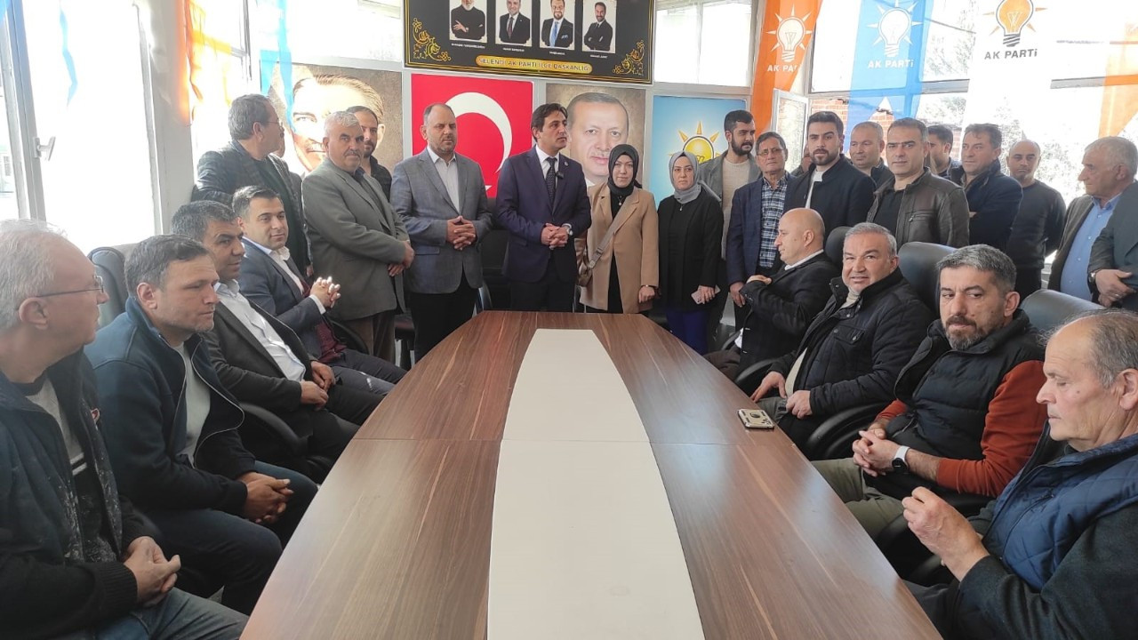 Yeniden Refah’tan İstifa Eden Meclis Üyeleri AK Parti’ye Katıldı