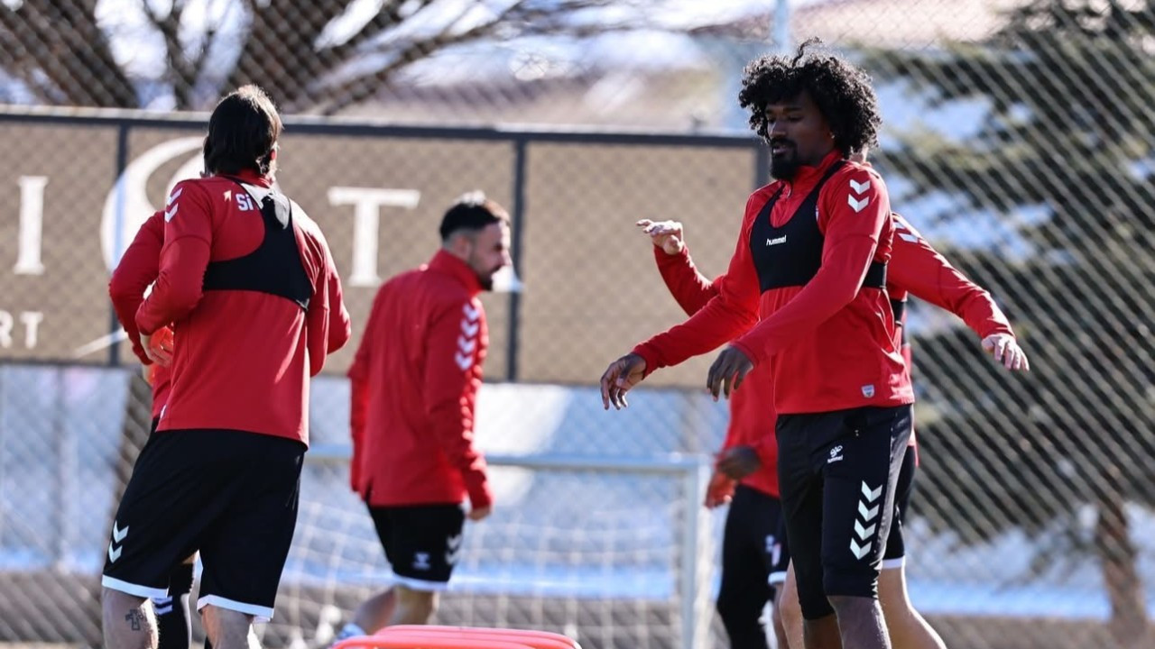 Sivasspor, Göztepe Maçı İçin Hazırlıklarını Sürdürüyor