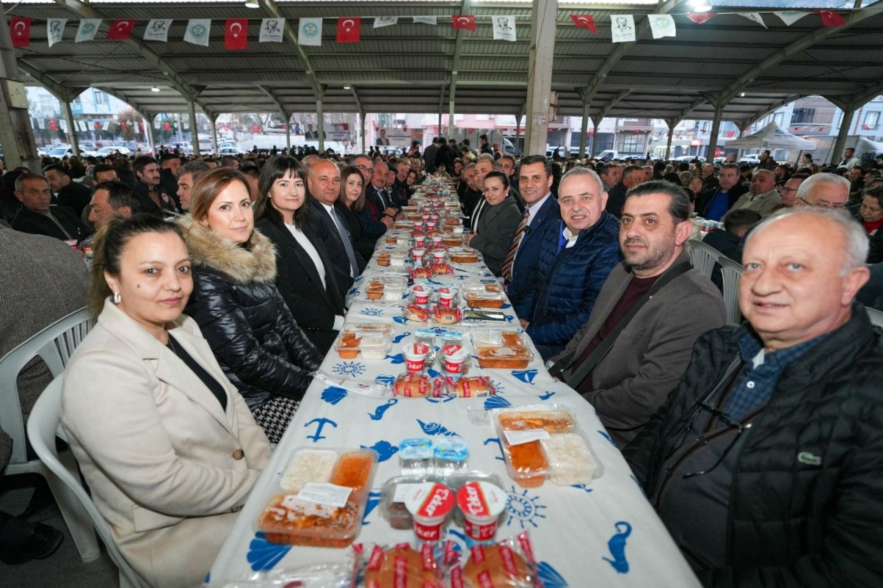 Gölmarmara’da 2 Bin Kişilik İftar Sofrası Kuruldu - Sayfa 4