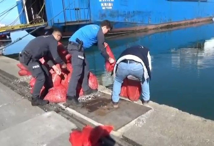 Samsun’da 1 Tonu Aşan Kaçak Midye Ele Geçirildi! - Sayfa 1