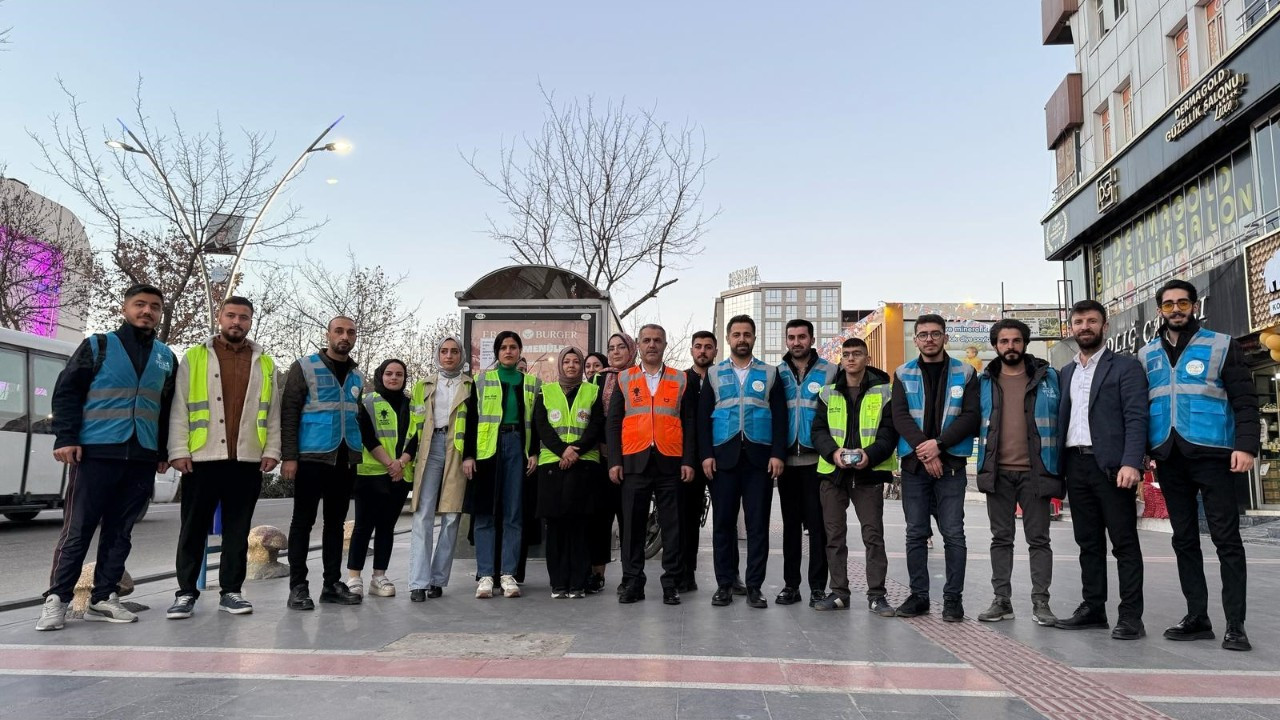 "İftara 5 Kala" Projesiyle Yolda Kalanlara İftar İkramı