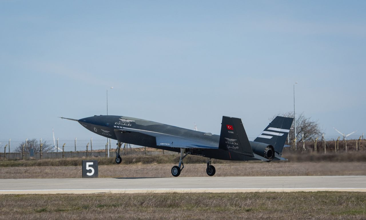 Bayraktar KIZILELMA Bir Uçuş Testini Daha Başarıyla Tamamladı - Sayfa 3