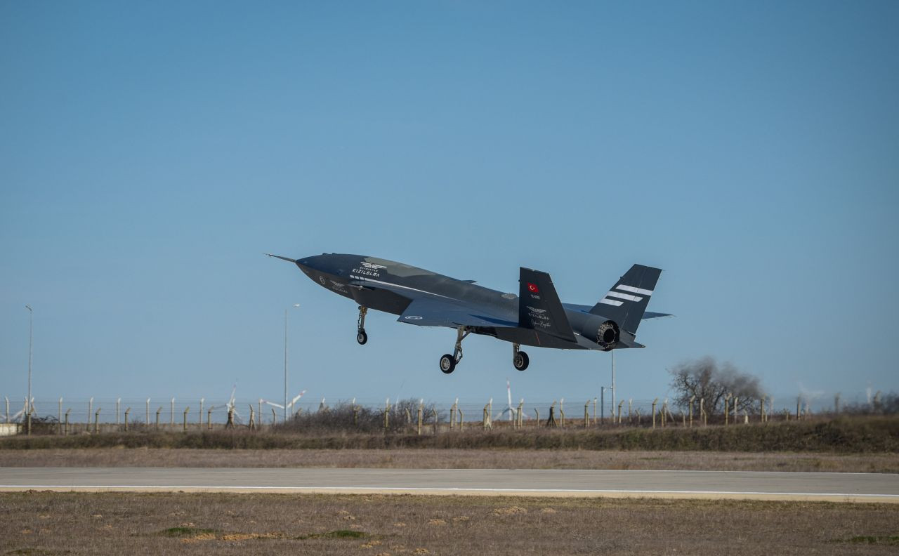 Bayraktar KIZILELMA Bir Uçuş Testini Daha Başarıyla Tamamladı - Sayfa 10