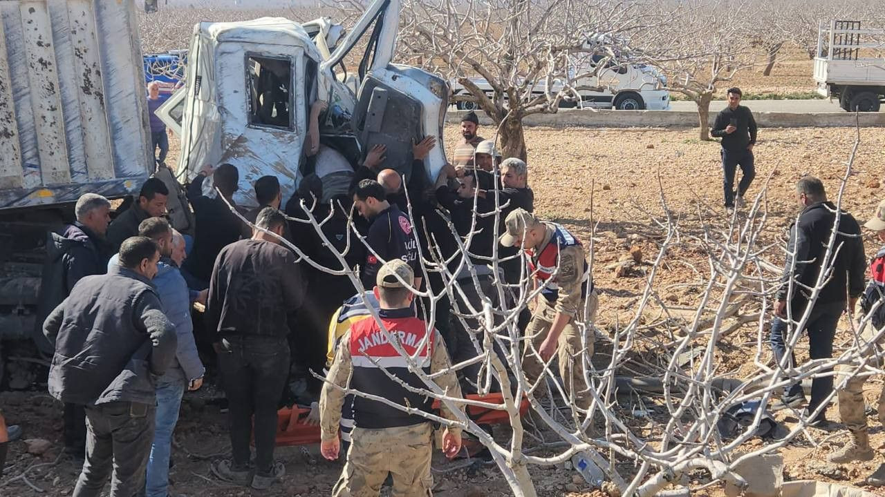 Şanlıurfa’da Freni Patlayan Kamyon Fıstık Bahçesine Daldı! - Sayfa 3
