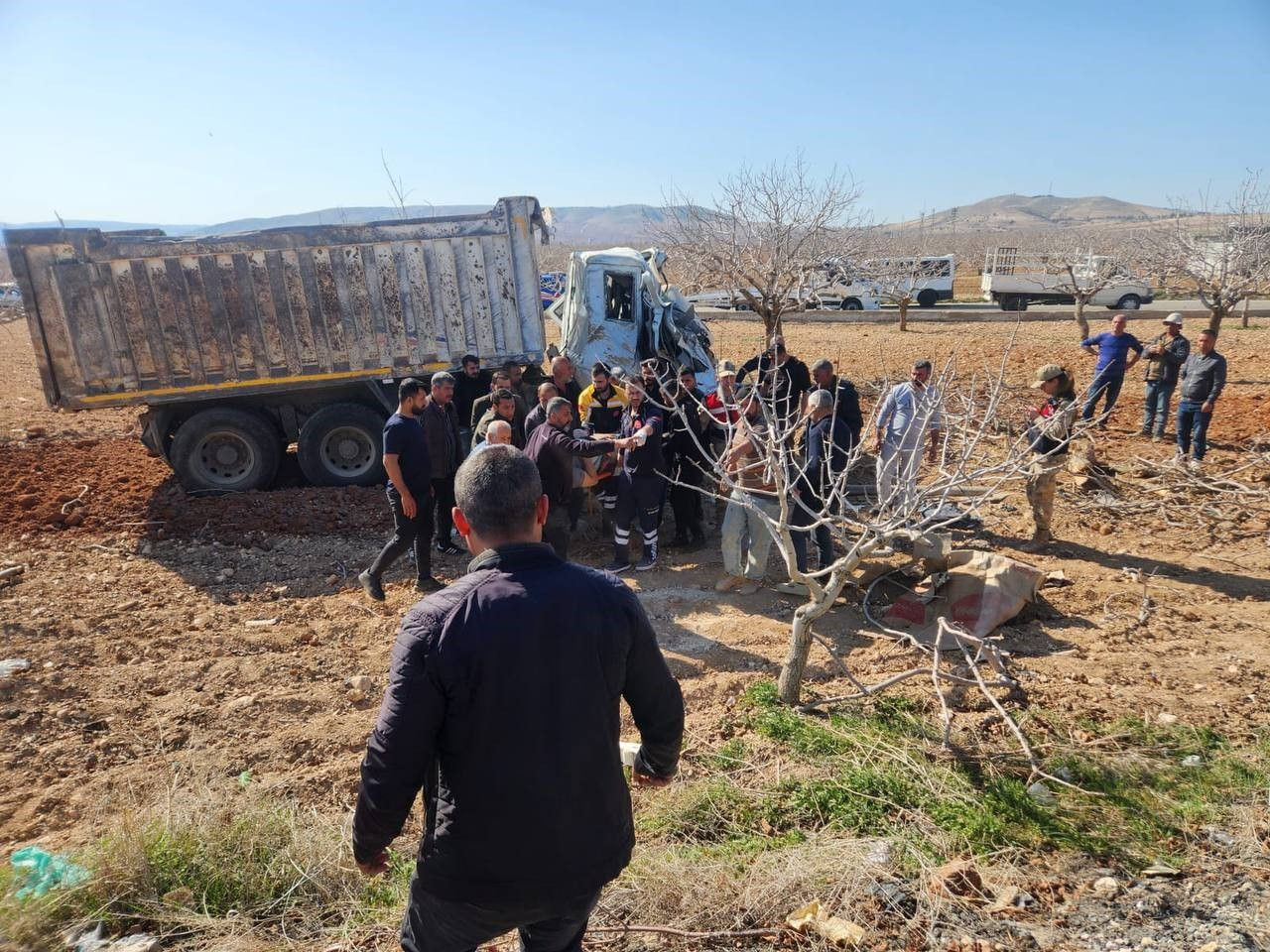 Şanlıurfa’da Freni Patlayan Kamyon Fıstık Bahçesine Daldı! - Sayfa 2