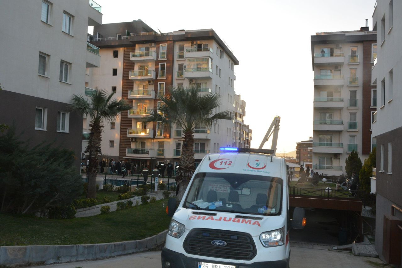 İzmir’de 7 Katlı Binada Yangın! Yoğun Duman Panik Yarattı - Sayfa 7