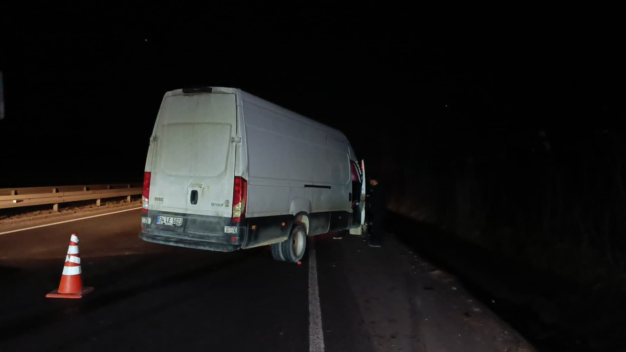 Bursa’da Minibüs ile Otomobil Çarpıştı! 1 Kişi Yaralandı