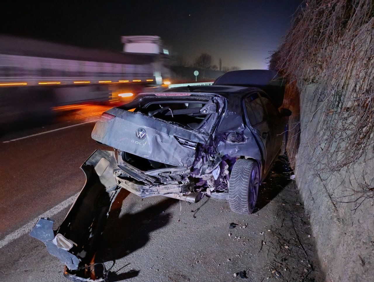 Bursa’da Minibüs ile Otomobil Çarpıştı! 1 Kişi Yaralandı - Sayfa 3