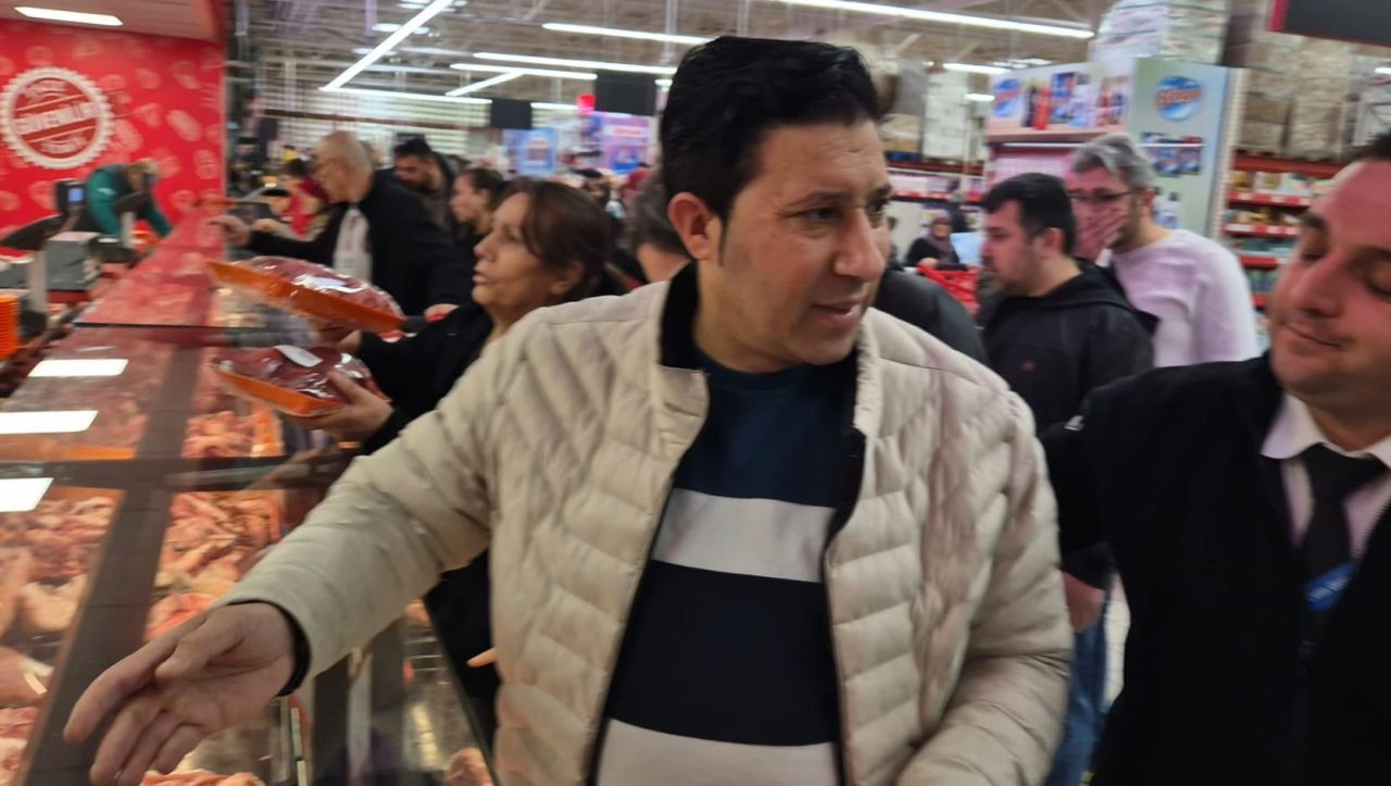 Ramazan Ayında Yarı Yarıya Düşen Kıyma Fiyatına Hücum Ettiler - Sayfa 4