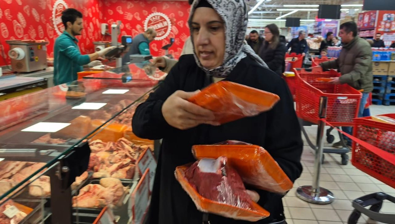 Ramazan Ayında Yarı Yarıya Düşen Kıyma Fiyatına Hücum Ettiler - Sayfa 6