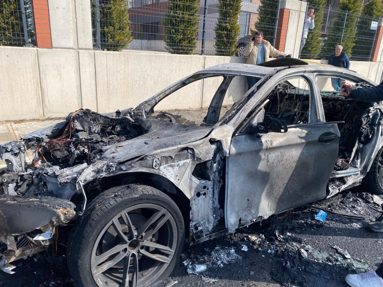 Kocaeli'de Park Halindeki Otomobil Küle Döndü - Sayfa 6