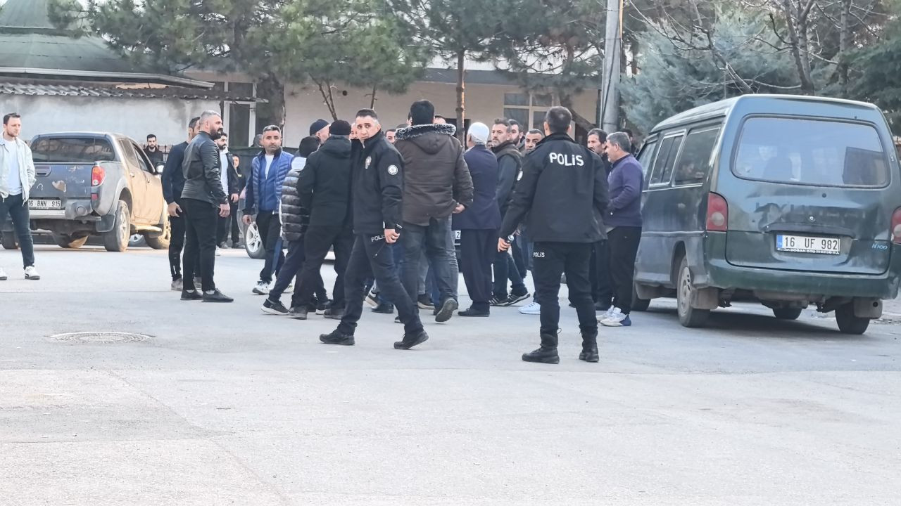 Bursa’da Alacak Kavgası Kanlı Bitti! Bıçak ve Çekiç Kullanıldı - Sayfa 2