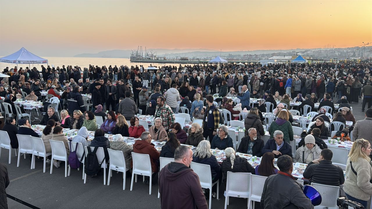 Tekirdağ’da Belediye İftarında Self Servis Krizi! Vatandaşlar Tepki Gösterdi - Sayfa 2