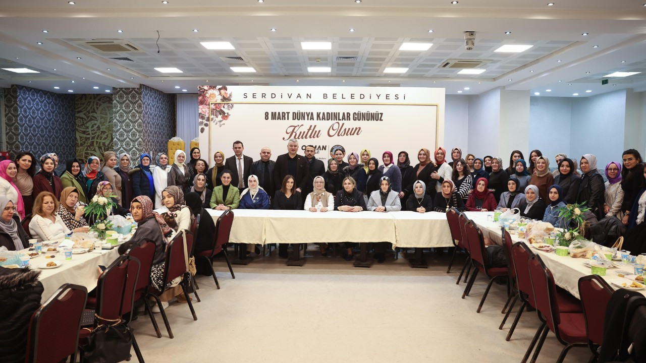Serdivan’da 8 Mart Coşkusu: Kadınlar Sanat ve Dayanışmayla Buluştu