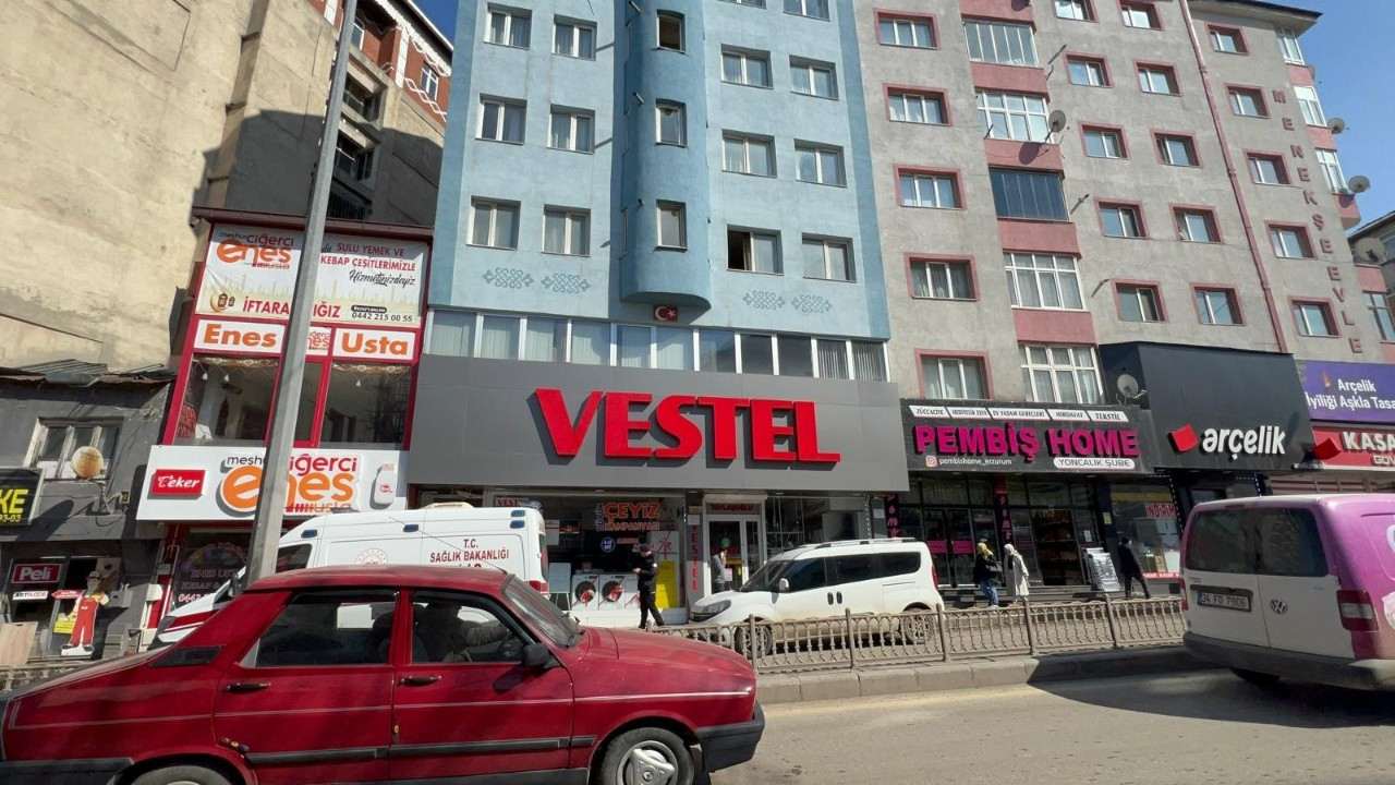 Erzurum’da 70 Yaşındaki Eczacı Evinde Ölü Bulundu