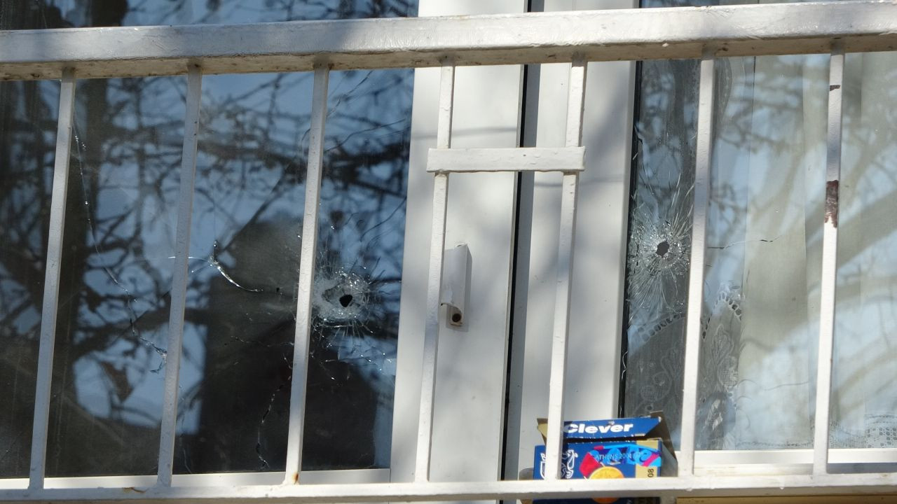 Çanakkale’de Balkondan Dehşet Saçan Şahıs Etkisiz Hale Getirildi - Sayfa 3