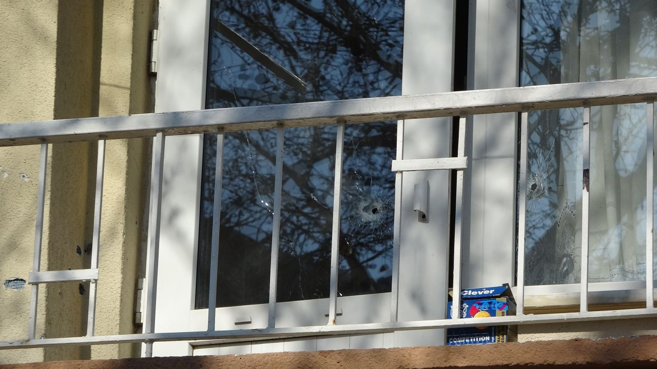 Çanakkale’de Balkondan Dehşet Saçan Şahıs Etkisiz Hale Getirildi - Sayfa 2