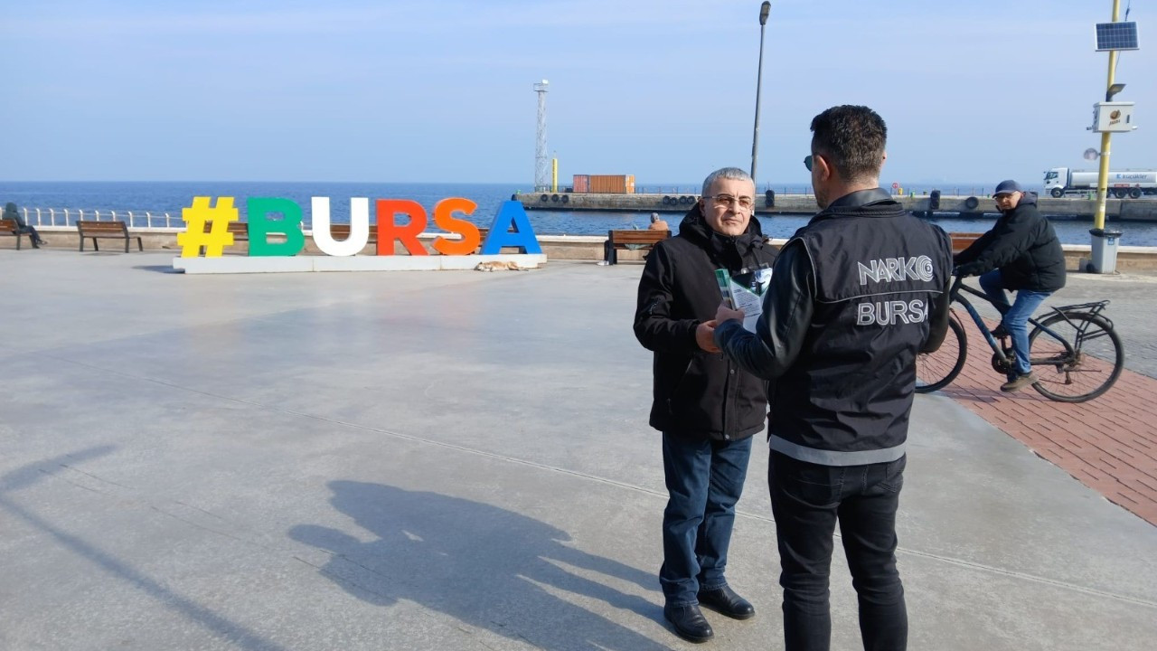 Bursa'da Narkotik Polisi 6 Günde 4 Bin Kişiyi Bilgilendirdi