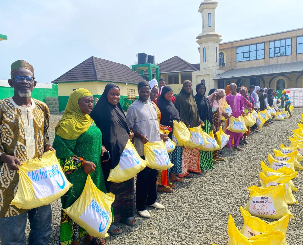 TİKA’dan Liberyalı Müslümanlara Ramazan Kolisi Desteği - Sayfa 1