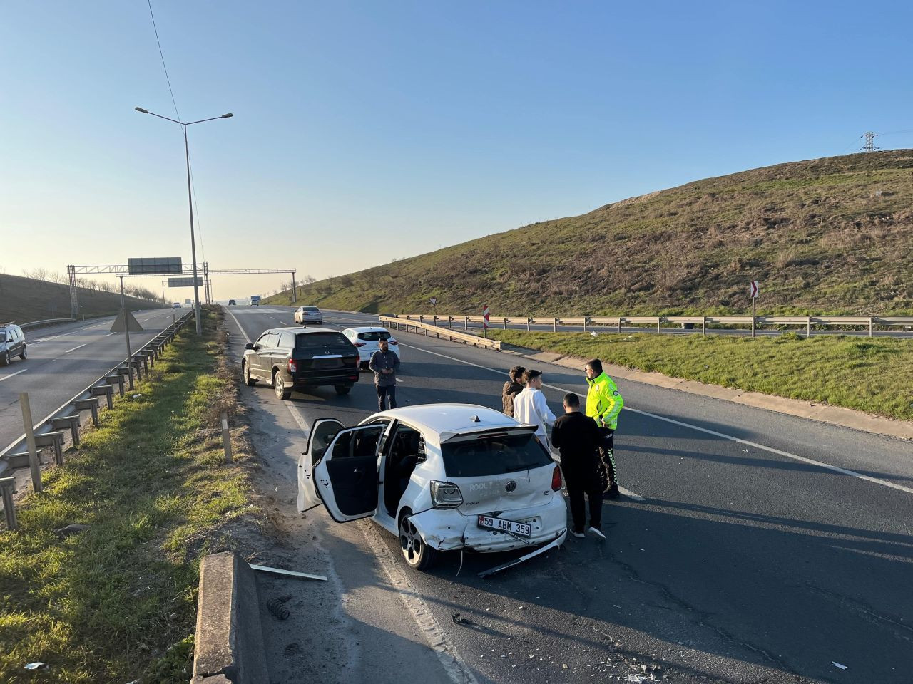 Tekirdağ’da Zincirleme Kaza! Üç Otomobil Çarpıştı, 2 Yaralı - Sayfa 4