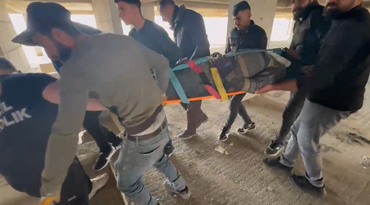 Mardin’de İnşaat Kazası! 5. Kattan Düşen İşçi Ağır Yaralandı - Sayfa 3