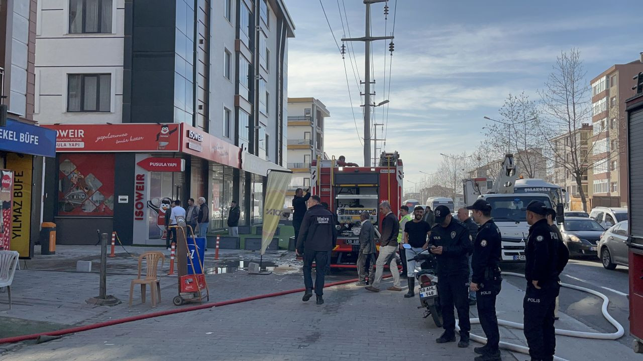 Çorlu'da Apartmanda Korkutan Yangın! Alevler Daireyi Sardı - Sayfa 3