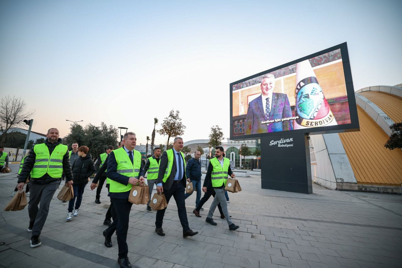 Serdivan Belediyesi'nden Anlamlı Ramazan Etkinliği: "İftara 5 Kala" İkramı - Sayfa 4