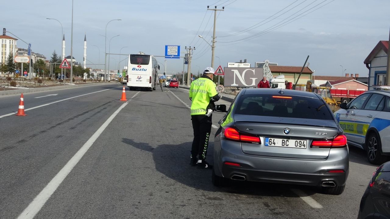 Kütahya'da Yolcu Otobüsü Tıra Çarptı: 12 Yaralı - Sayfa 3