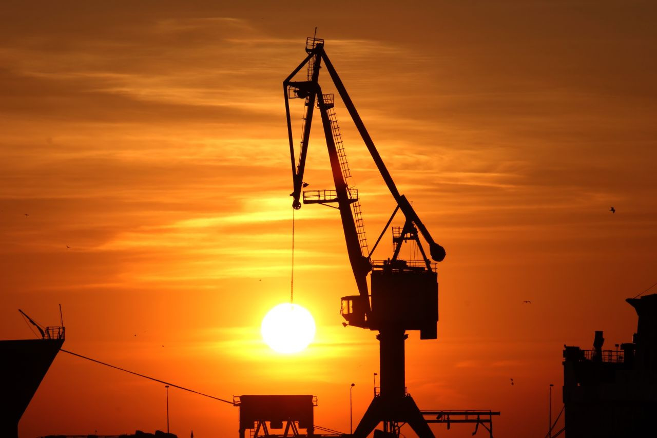 Samsun'da Muhteşem Gün Doğumu: Vinç Güneşi Yüklendi - Sayfa 1