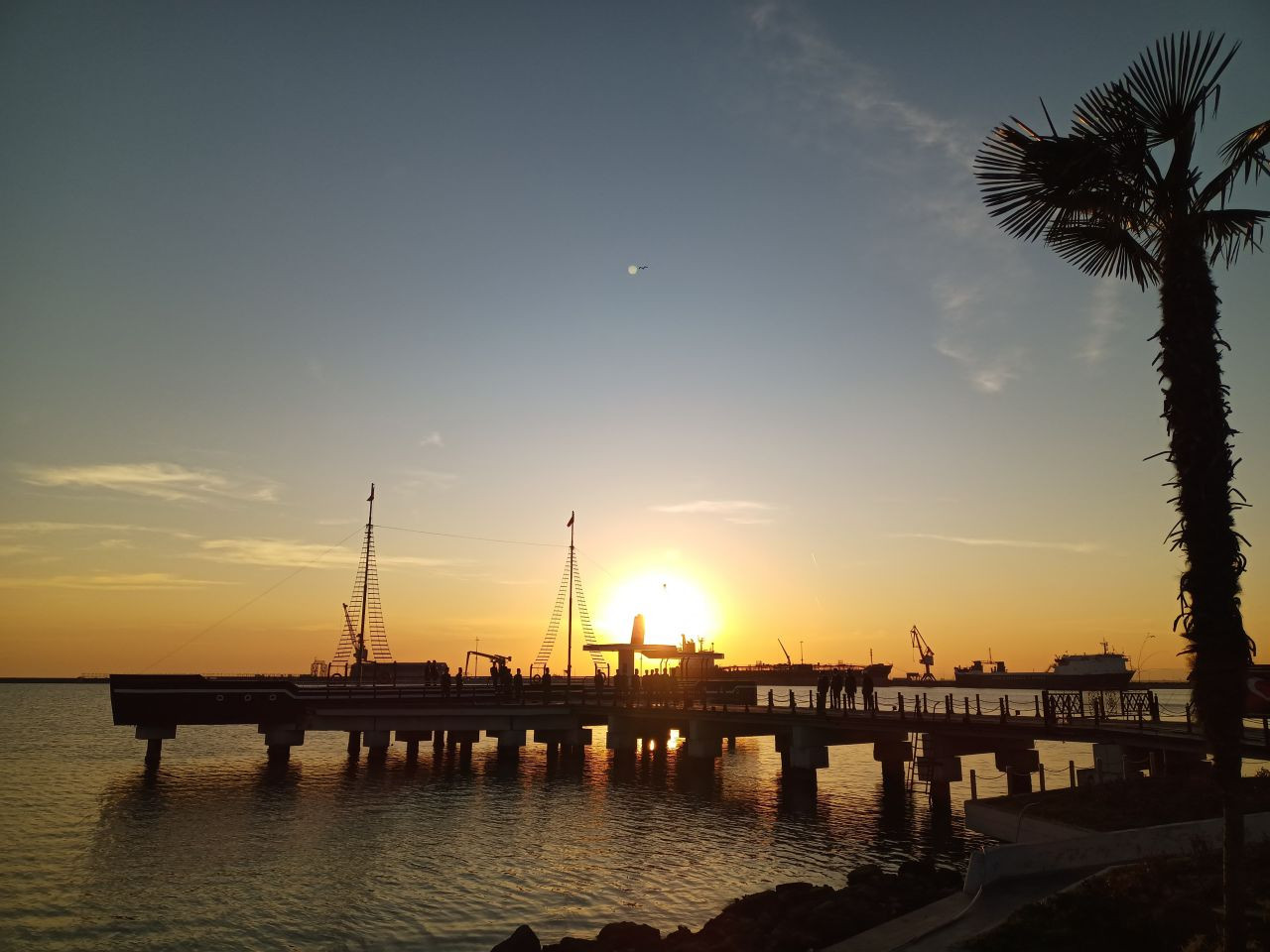 Samsun'da Muhteşem Gün Doğumu: Vinç Güneşi Yüklendi - Sayfa 3