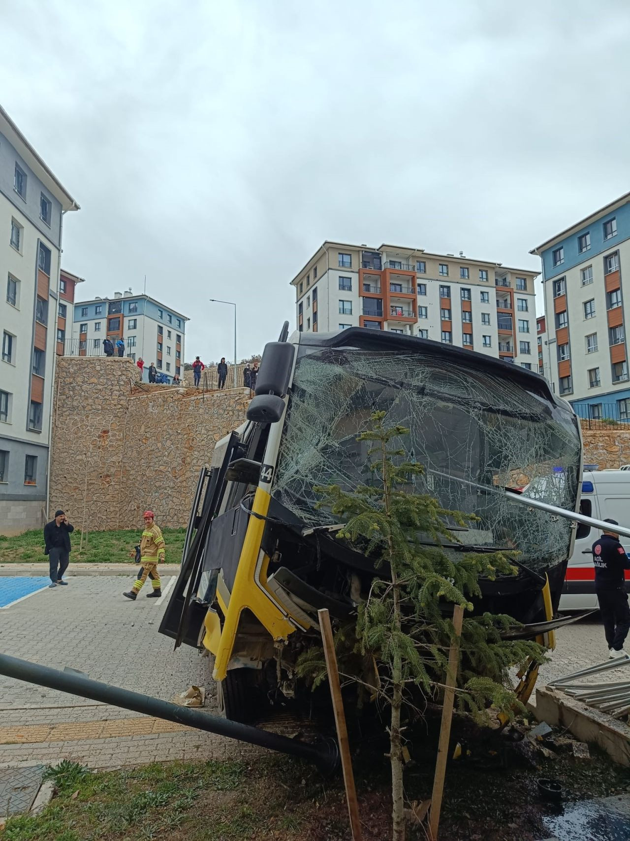Bursa'da Özel Halk Otobüsü 10 Metrelik İstinat Duvarından Uçtu - Sayfa 7