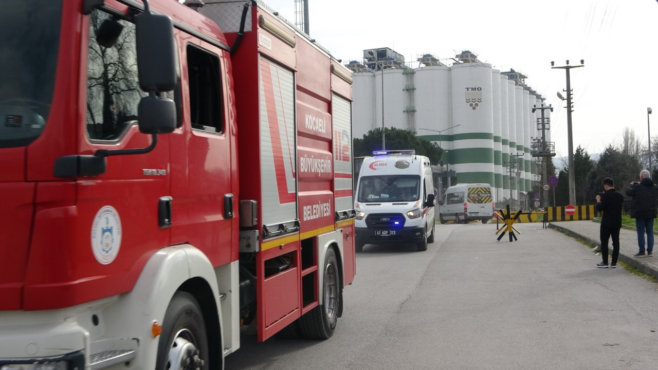 Kocaeli TMO'da Çıkan Yangın Ekipleri Harekete Geçirdi