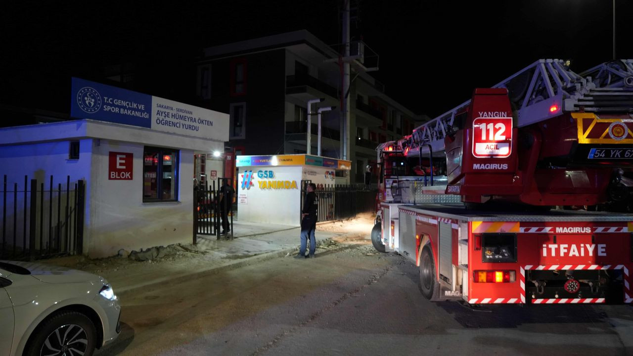 Sakarya’da Kız Yurdunda Yangın Paniği! - Sayfa 4