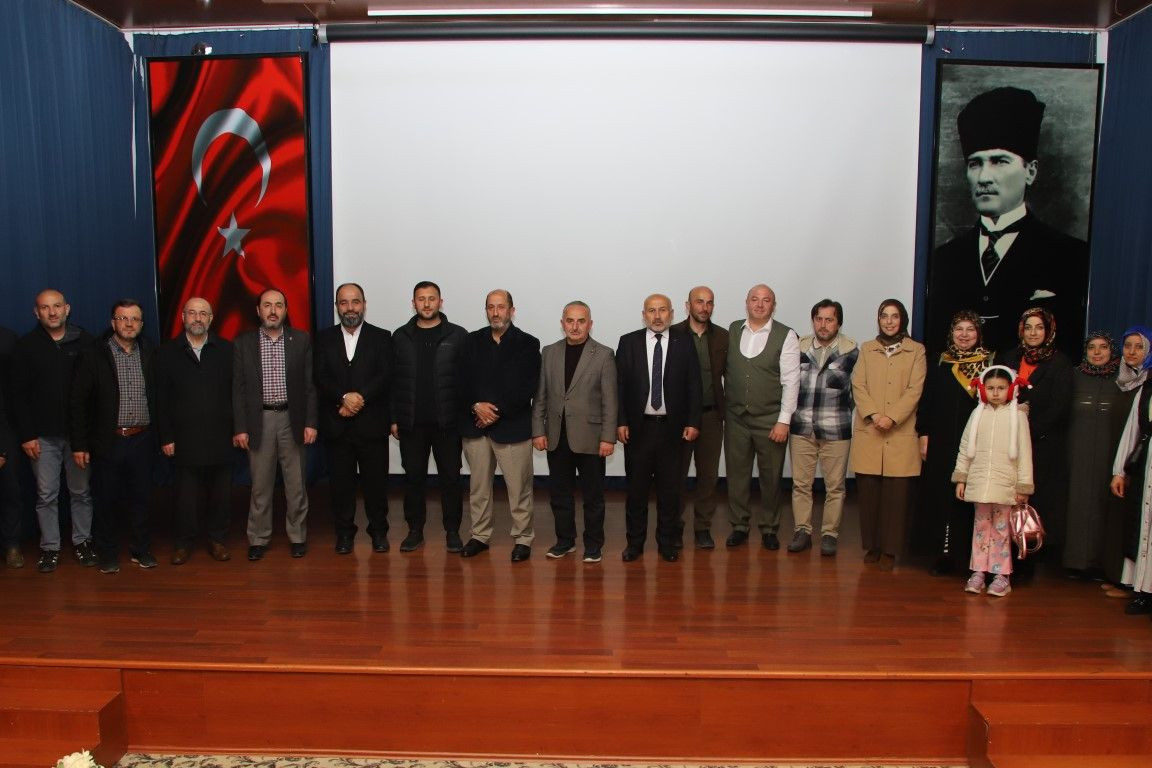 Hendek’te Ramazan Coşkusu: Ahmet Bulut Hoca ile Gönül Sohbeti Büyük İlgi Gördü! - Sayfa 1