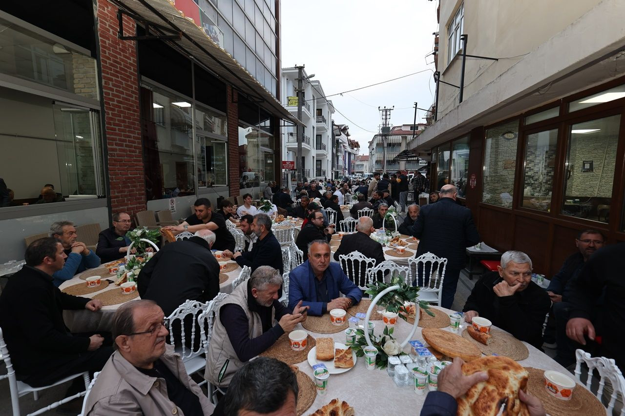Başkan Alemdar ve Işıksu’dan Ramazan’da Güçlü Dayanışma - Sayfa 6