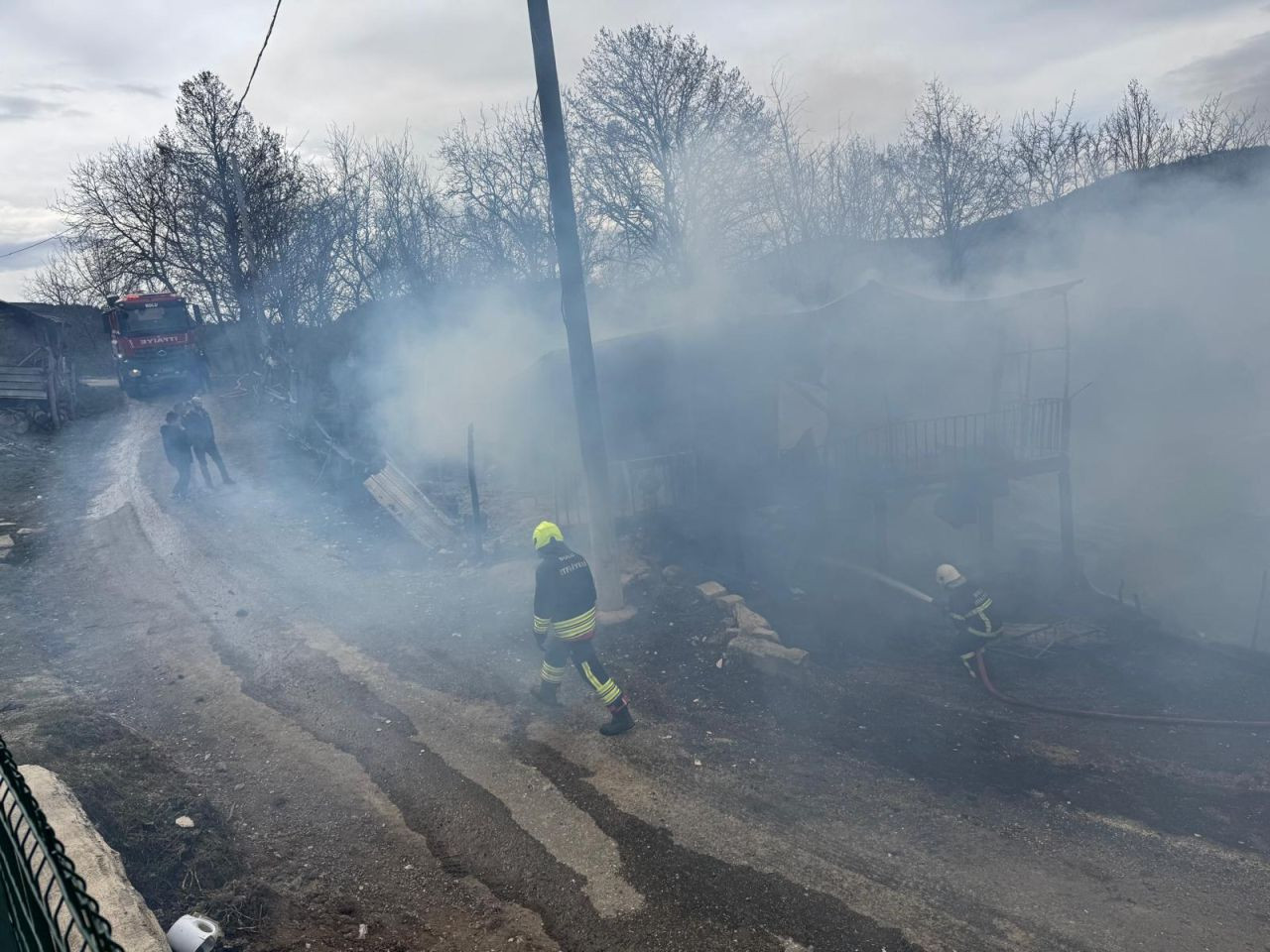 Bolu'da 2 Ev, Samanlık Ve Traktör Alevlere Teslim Oldu - Sayfa 2